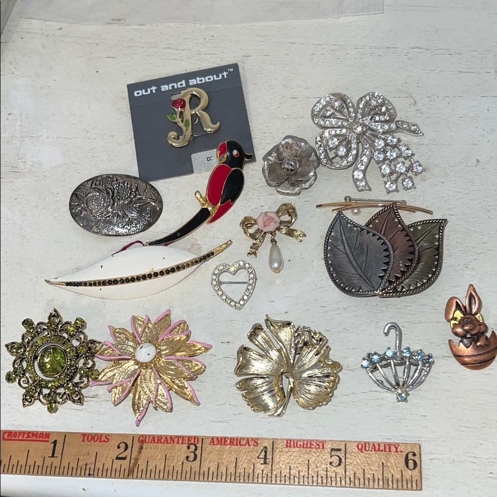 Vintage Gerryâs JJ & unmarked brooches crystal enamel